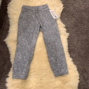 Lululemon ready to Rulu jogger crop